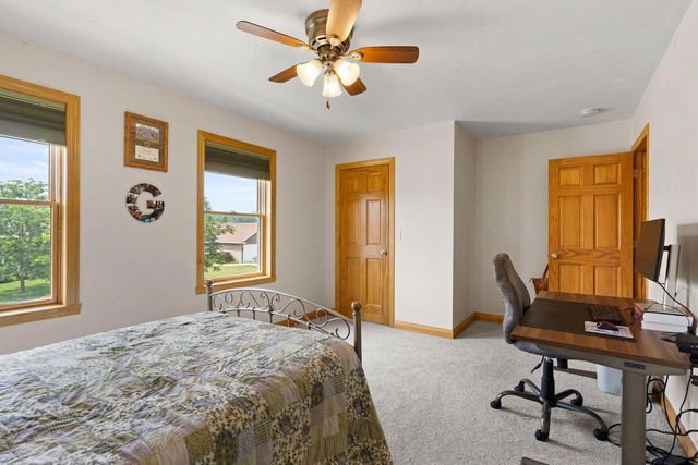 1594 LONE OAK DRIVE, Neenah, WI 54956
