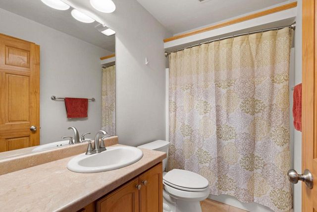 1594 LONE OAK DRIVE, Neenah, WI 54956