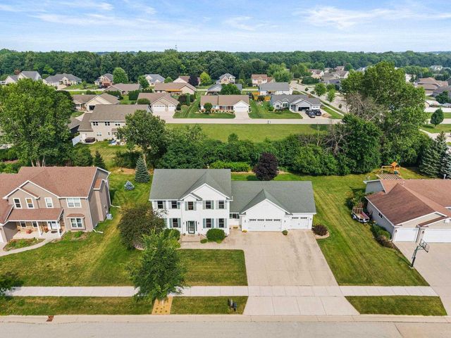 1594 LONE OAK DRIVE, Neenah, WI 54956