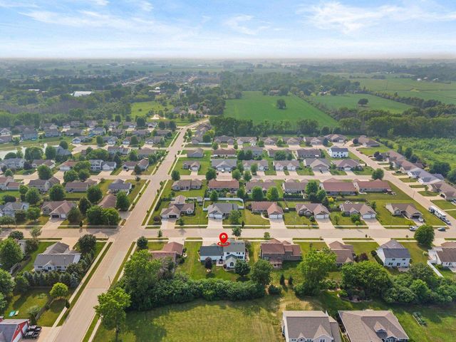1594 LONE OAK DRIVE, Neenah, WI 54956