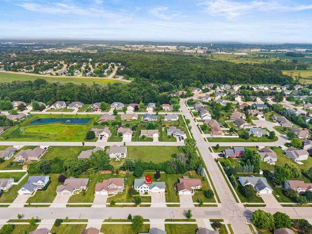 1594 LONE OAK DRIVE, Neenah, WI 54956