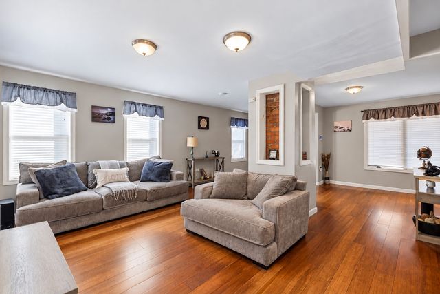 1227 Old Plainville Rd, New Bedford, MA 02745