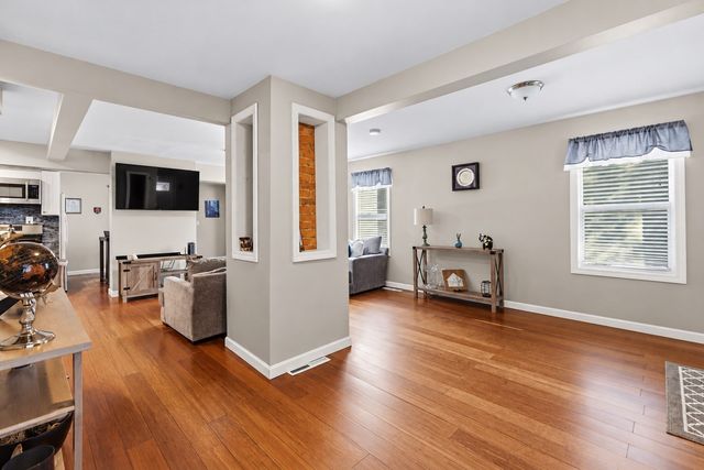 1227 Old Plainville Rd, New Bedford, MA 02745