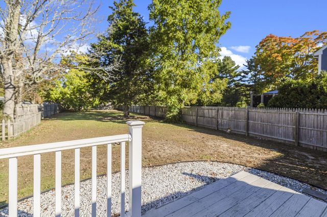1227 Old Plainville Rd, New Bedford, MA 02745