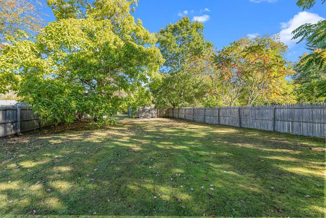1227 Old Plainville Rd, New Bedford, MA 02745