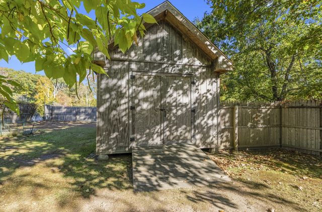 1227 Old Plainville Rd, New Bedford, MA 02745
