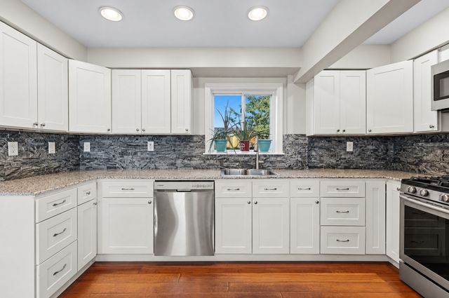 1227 Old Plainville Rd, New Bedford, MA 02745