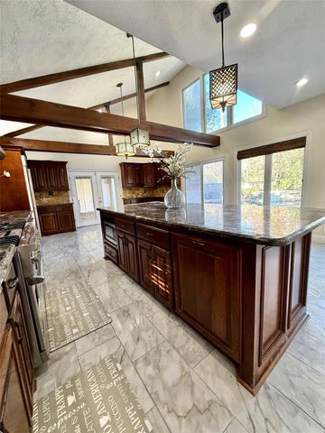 2502 Lake Gardens Court, Kingwood, TX 77339