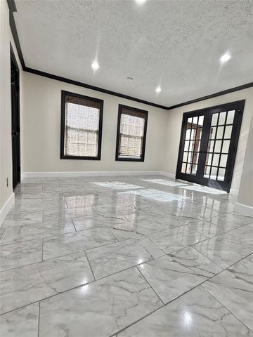 2502 Lake Gardens Court, Kingwood, TX 77339