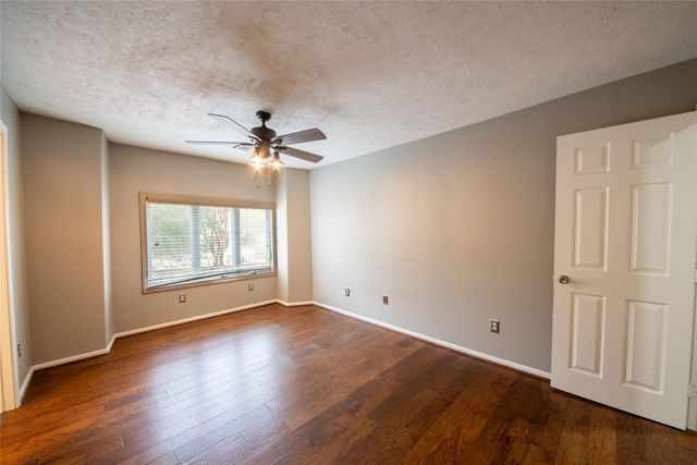 2502 Lake Gardens Court, Kingwood, TX 77339