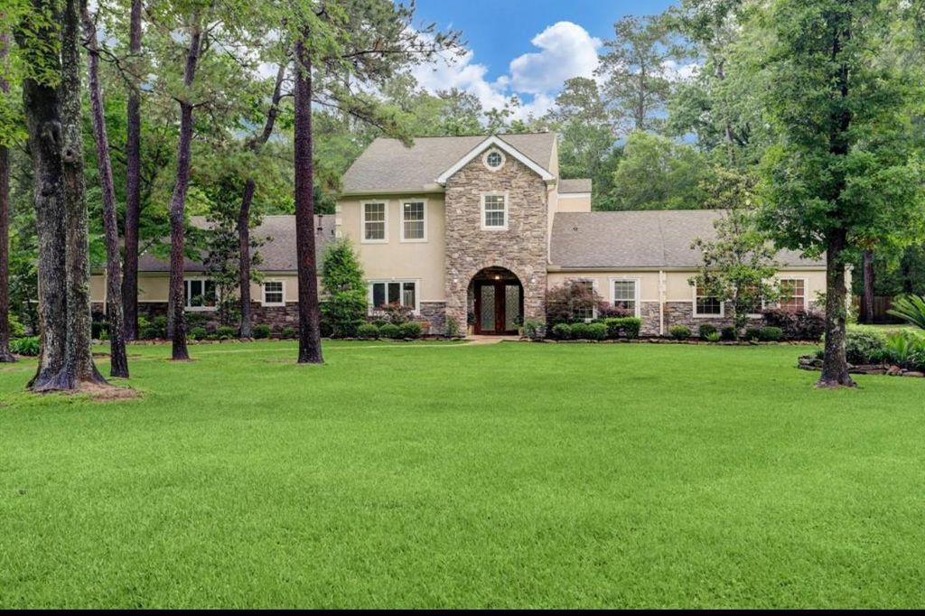 2502 Lake Gardens Court, Kingwood, TX 77339