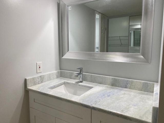 1520 WHITEHALL Drive 202, Davie, FL 33324