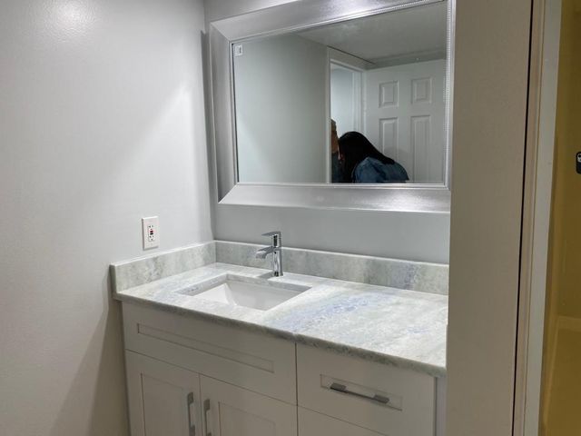 1520 WHITEHALL Drive 202, Davie, FL 33324