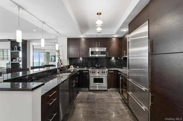403 E Boardwalk 502, Long Beach, NY 11561