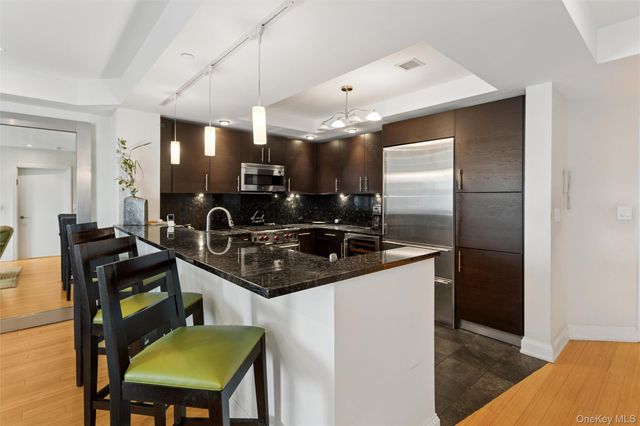 403 E Boardwalk 502, Long Beach, NY 11561
