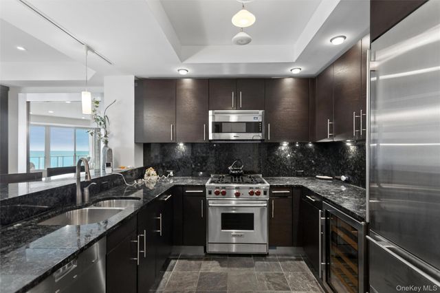 403 E Boardwalk 502, Long Beach, NY 11561