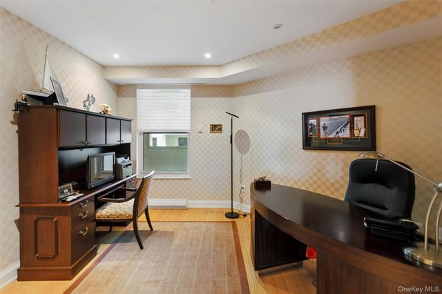 403 E Boardwalk 502, Long Beach, NY 11561