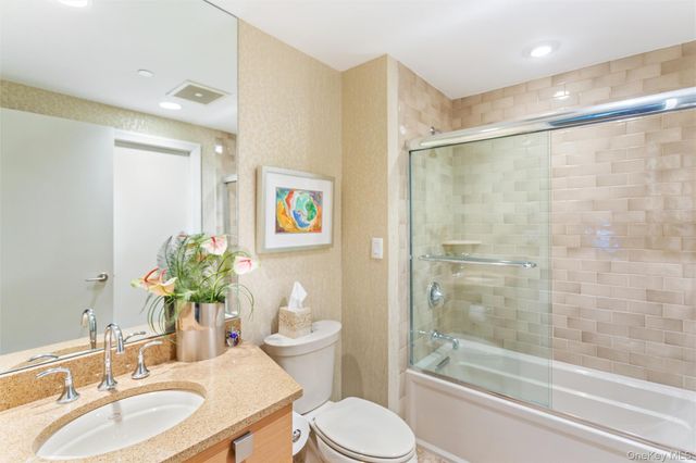 403 E Boardwalk 502, Long Beach, NY 11561