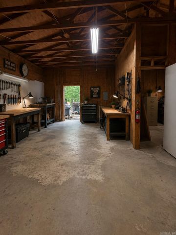 8125 Clearlake Drive, Mabelvale, AR 72103