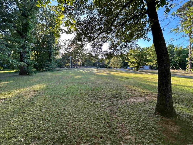 8125 Clearlake Drive, Mabelvale, AR 72103