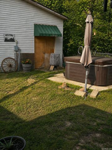 8125 Clearlake Drive, Mabelvale, AR 72103