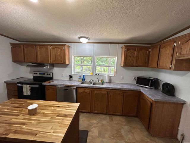 8125 Clearlake Drive, Mabelvale, AR 72103