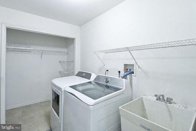 58 NAUTILUS DR, Barnegat, NJ 08005