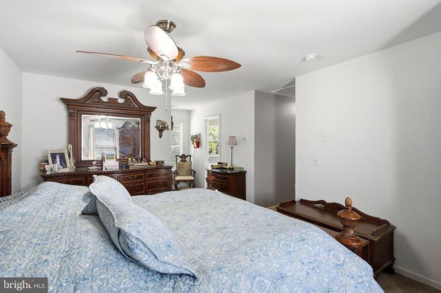 58 NAUTILUS DR, Barnegat, NJ 08005
