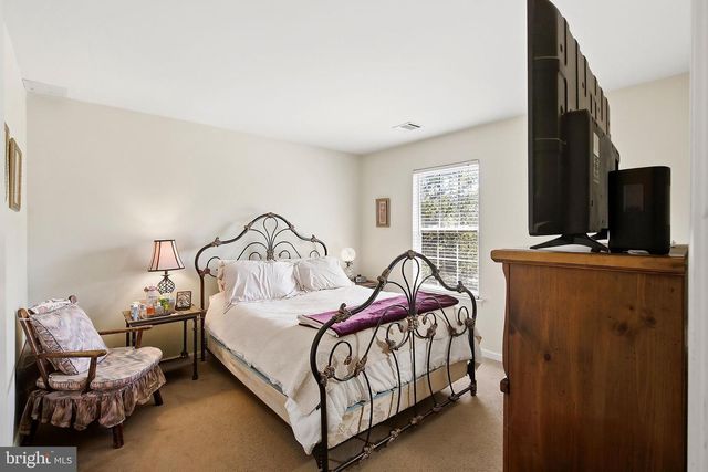 58 NAUTILUS DR, Barnegat, NJ 08005