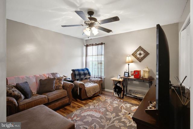 58 NAUTILUS DR, Barnegat, NJ 08005