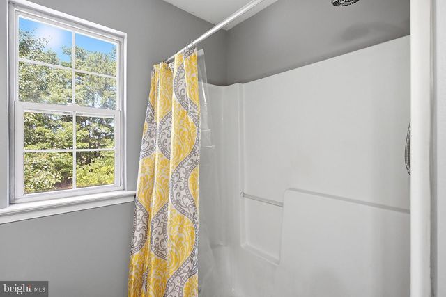 58 NAUTILUS DR, Barnegat, NJ 08005