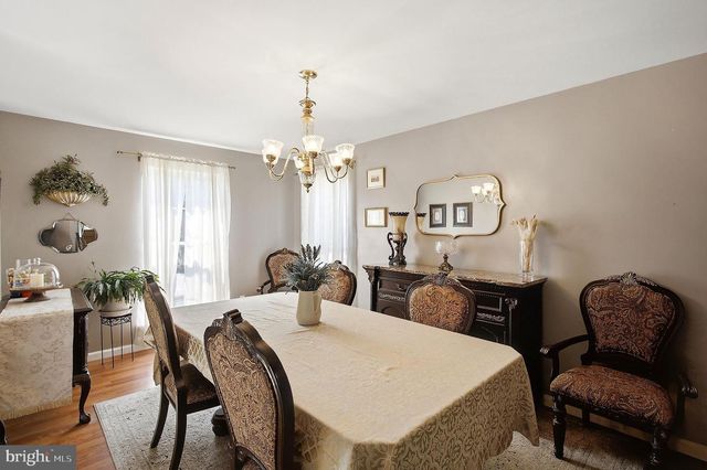 58 NAUTILUS DR, Barnegat, NJ 08005
