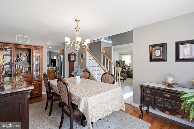 58 NAUTILUS DR, Barnegat, NJ 08005