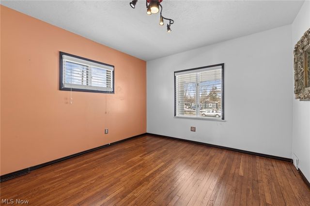 6312 E Pleasant Valley Road, Independence, OH 44131