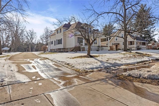 6312 E Pleasant Valley Road, Independence, OH 44131