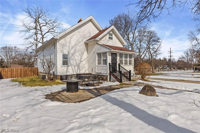 6312 E Pleasant Valley Road, Independence, OH 44131