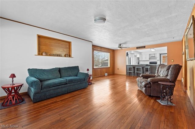 6312 E Pleasant Valley Road, Independence, OH 44131