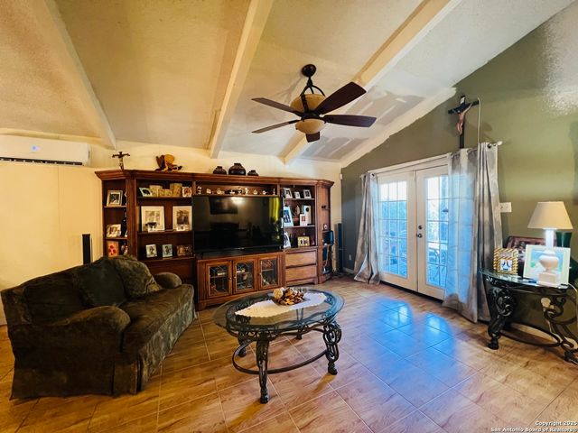 3407 kashmuir, San Antonio, TX 78223