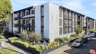 8011 Romaine Street, Los Angeles, CA 90046