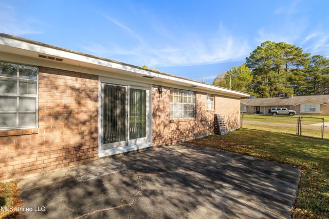 112 Marshall Place, Hattiesburg, MS 39402