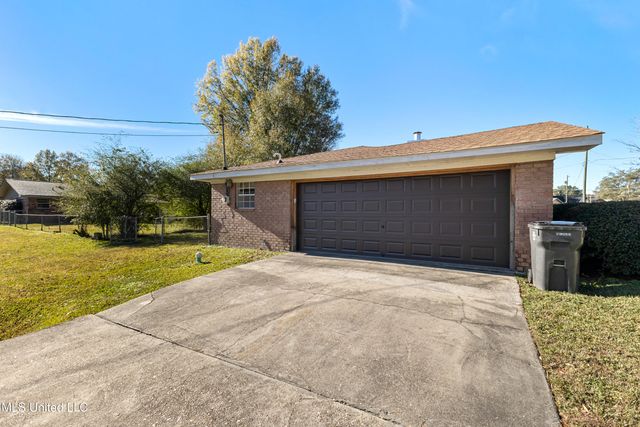 112 Marshall Place, Hattiesburg, MS 39402