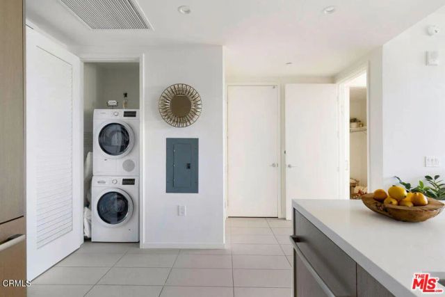 889 Francisco Street 1702, Los Angeles, CA 90017
