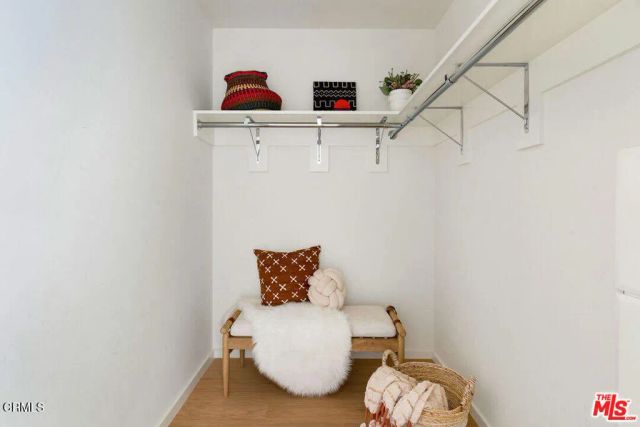 889 Francisco Street 1702, Los Angeles, CA 90017