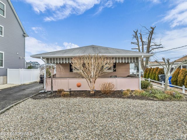 126 Royal Drive, Brick, NJ 08723