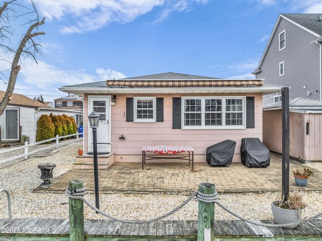 126 Royal Drive, Brick, NJ 08723