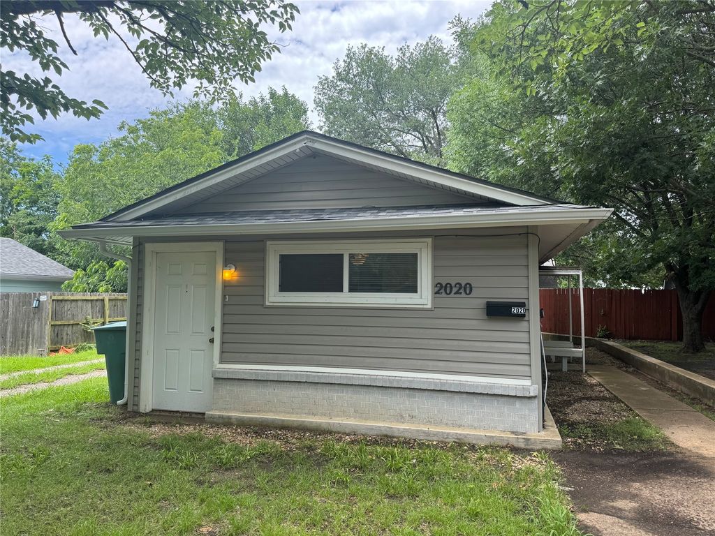 2020 W Alexander Street, Sherman, TX 75092