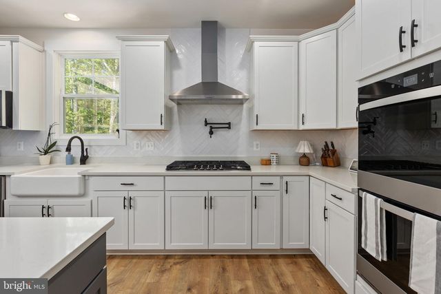 52 ACORN RIDGE CT, Fredericksburg, VA 22406