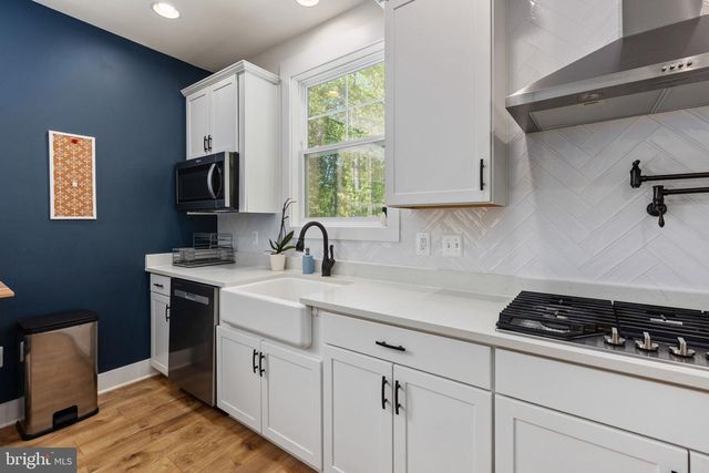 52 ACORN RIDGE CT, Fredericksburg, VA 22406