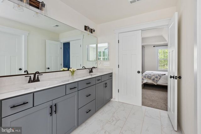 52 ACORN RIDGE CT, Fredericksburg, VA 22406
