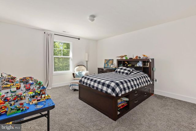 52 ACORN RIDGE CT, Fredericksburg, VA 22406